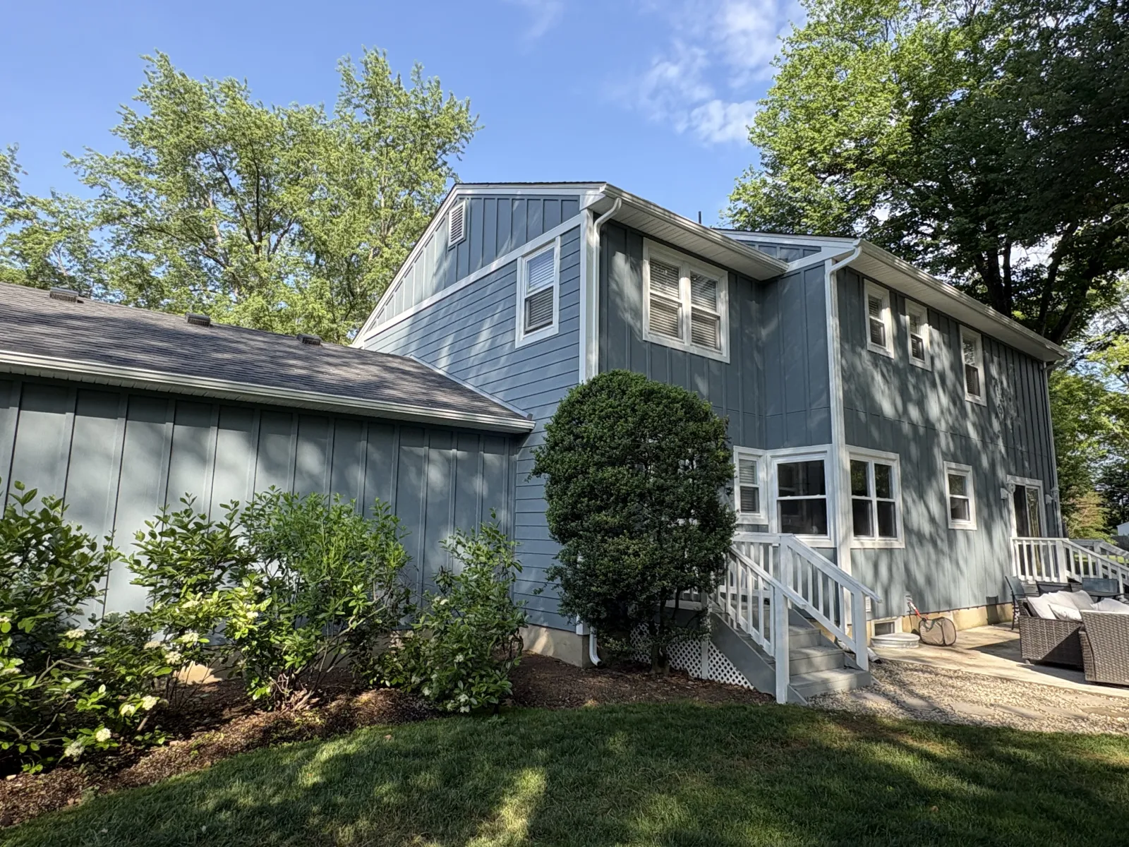 Side elevation James Hardie siding installation on a Freehold, NJ colonial